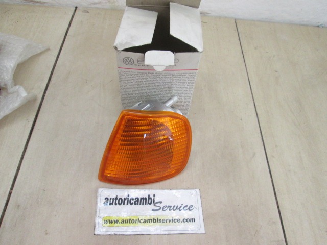 SPREDNJI INDIKATOR OEM N. 6K5953049B ORIGINAL REZERVNI DEL VOLKSWAGEN CADDY 9K9B MK2 (1996 - 2005)DIESEL LETNIK