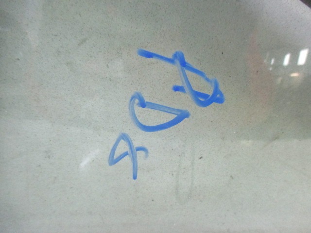 FIKSNO OKNO DESNO OEM N. 8200000428 ORIGINAL REZERVNI DEL RENAULT LAGUNA BG0/1 KG0/1 MK2 BER/SW (11/2000 - 12/2004) DIESEL LETNIK 2004