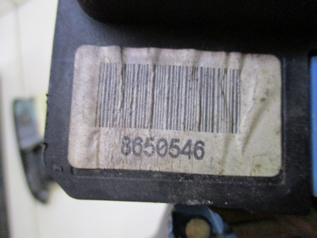 CENTRALNI ZAKLEP SPREDNJIH VRAT  OEM N. 8650546 ORIGINAL REZERVNI DEL VOLVO V70 MK2 285 (2000 - 2007) DIESEL LETNIK 2002