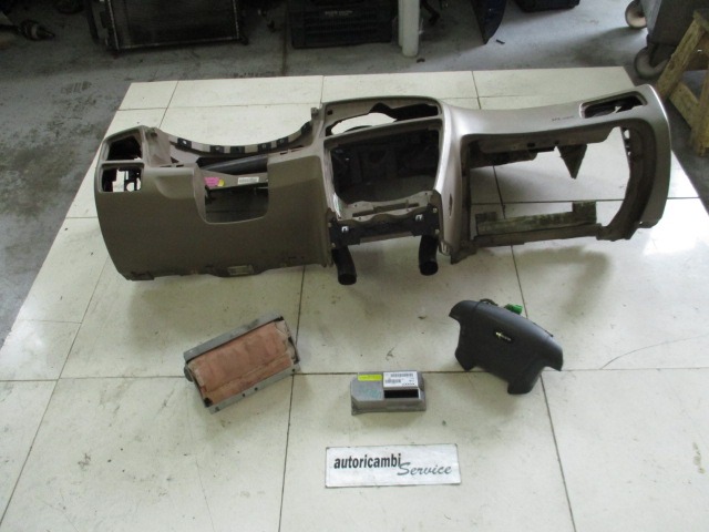 KIT AIRBAG KOMPLET OEM N. 16082 KIT AIRBAG COMPLETO ORIGINAL REZERVNI DEL VOLVO V70 MK2 285 (2000 - 2007) DIESEL LETNIK 2002