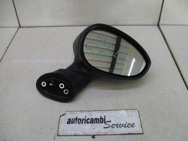 DESNO OGLEDALO OEM N.  ORIGINAL REZERVNI DEL FIAT GRANDE PUNTO 199 (2005 - 2012) BENZINA/METANO LETNIK 2009