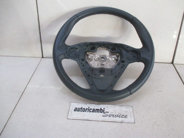 VOLAN OEM N. 8A613600 ORIGINAL REZERVNI DEL FORD FIESTA CB1 CNN MK6 (09/2008 - 11/2012) BENZINA/GPL LETNIK 2010