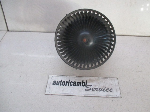 VENTILATOR  KABINE  OEM N. 130115551 ORIGINAL REZERVNI DEL FORD FIESTA CB1 CNN MK6 (09/2008 - 11/2012) BENZINA/GPL LETNIK 2010