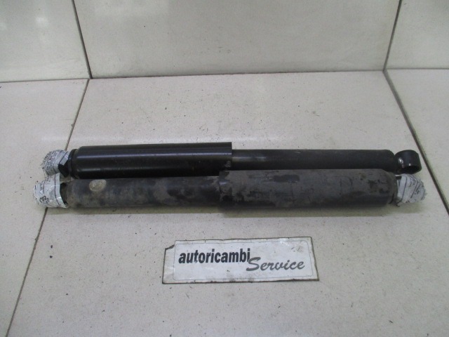 ZADNJI AMORTIZERJI OEM N. 562107F000 ORIGINAL REZERVNI DEL NISSAN TERRANO II R20 (1996 - 1999) DIESEL LETNIK 1999