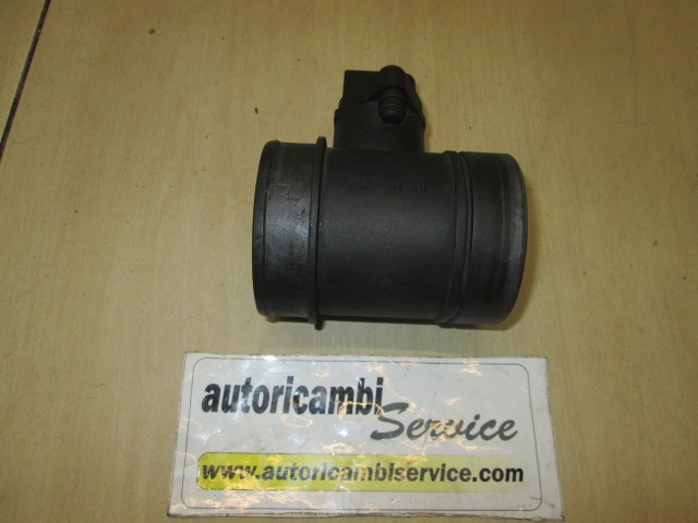 MERILNIK PRETOKA ZRAKA / MERILNIK MASE ZRAKA OEM N. 281002435 ORIGINAL REZERVNI DEL PORSCHE CAYENNE 9PA MK1 (2003 -2008) BENZINA LETNIK 2003