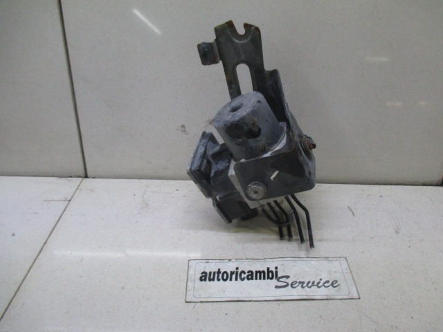 ABS AGREGAT S PUMPO OEM N. 51703571 ORIGINAL REZERVNI DEL LANCIA Y YPSILON 843 (2003-2006) DIESEL LETNIK 2004