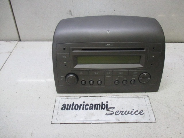 RADIO CD / OJACEVALNIK / IMETNIK HIFI OEM N. 7643386316 ORIGINAL REZERVNI DEL LANCIA Y YPSILON 843 (2003-2006) DIESEL LETNIK 2004