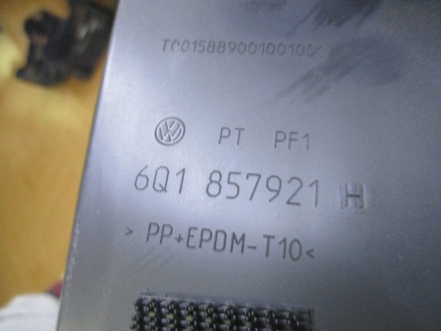 MONTA?NI DELI /  ARMATURNE PLOSCE SPODNJI OEM N. 6Q1857921 ORIGINAL REZERVNI DEL VOLKSWAGEN POLO 9N R (2005 - 10/2009) BENZINA LETNIK 2006