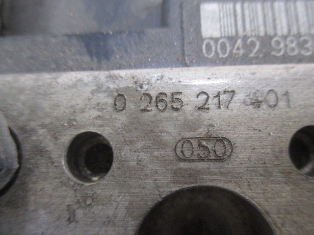 ABS AGREGAT S PUMPO OEM N. 34313012 ORIGINAL REZERVNI DEL MERCEDES CLASSE E W210 S210 BER/SW (1995 - 1999) DIESEL LETNIK 1999