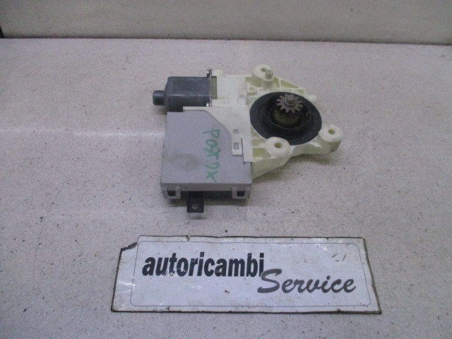 MOTORCEK ELEKTRICNEGA POMIKA ZADNJEGA STEKLA  OEM N. 7M5T-14B534 ORIGINAL REZERVNI DEL FORD FOCUS DA HCP DP MK2 R BER/SW (2008 - 2011) BENZINA/GPL LETNIK 2009