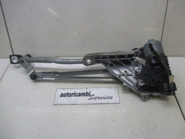 MOTORCEK PREDNJIH BRISALCEV OEM N. 8A61-17B571 ORIGINAL REZERVNI DEL FORD FIESTA CB1 CNN MK6 (09/2008 - 11/2012) BENZINA LETNIK 2009