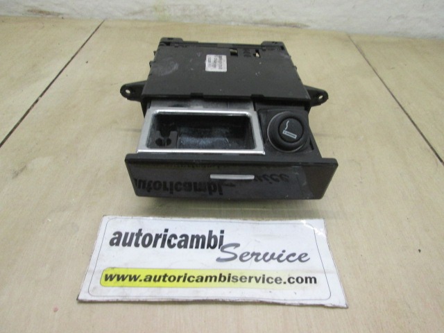 PEPELNIK / DRZALA ZA PIJACO OEM N. 51456976376 ORIGINAL REZERVNI DEL BMW SERIE 5 E60 E61 (2003 - 2010) DIESEL LETNIK 2008