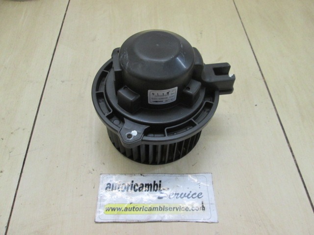 VENTILATOR  KABINE  OEM N. B44823-1370 ORIGINAL REZERVNI DEL KIA CARENS UN MK3 (2006 - 2013) DIESEL LETNIK 2008