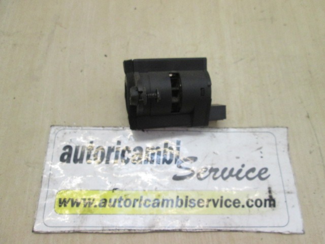 TEMPERATURNI SENZORJI / AC OEM N. 97270-1F000 ORIGINAL REZERVNI DEL KIA CARENS UN MK3 (2006 - 2013) DIESEL LETNIK 2008