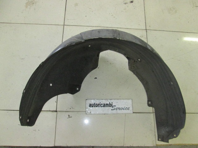 ZADNJI KOLOTEK  OEM N. 86822-1D000 ORIGINAL REZERVNI DEL KIA CARENS UN MK3 (2006 - 2013) DIESEL LETNIK 2008