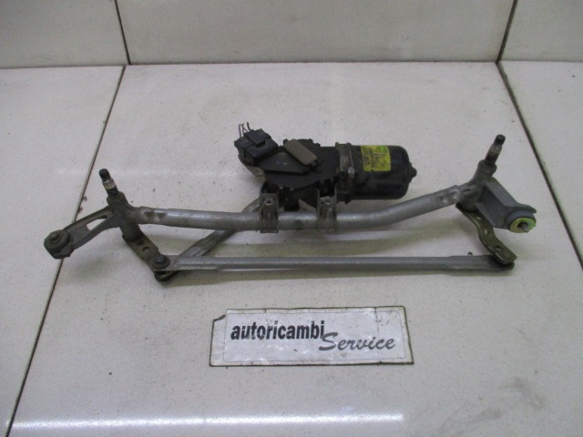 MOTORCEK PREDNJIH BRISALCEV OEM N. 8200036921 ORIGINAL REZERVNI DEL RENAULT MEGANE MK2 BM0/1 CM0/1 EM0/1 KM0/1 LM0/1 BER/GRANDTOUR  (10/2002 - 02/2006) DIESEL LETNIK 2004