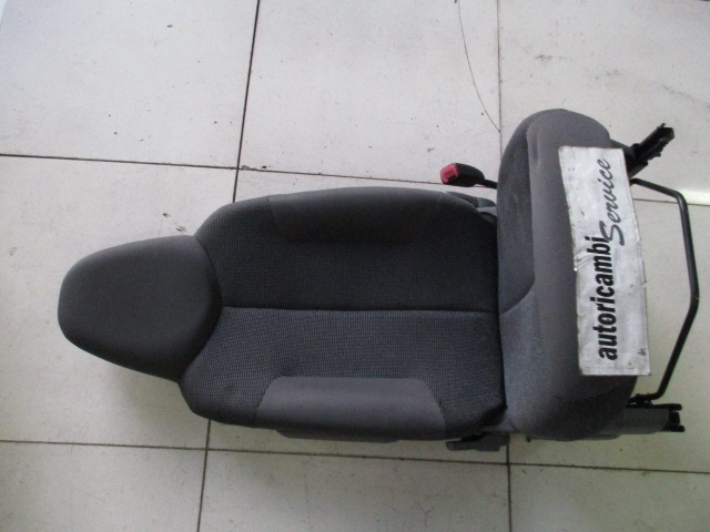 SPREDNJI DESNI SEDE? BLAGO OEM N. SEADTPG107PMBR5P ORIGINAL REZERVNI DEL PEUGEOT 107 PM PN (2005 - 2014) BENZINA LETNIK 2006
