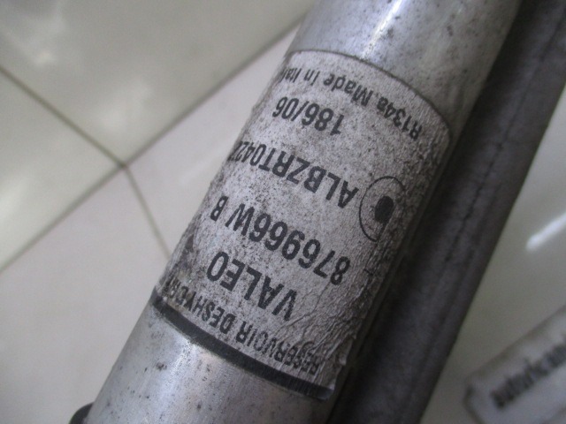 HLADILNIK KLIME OEM N. 876966W ORIGINAL REZERVNI DEL PEUGEOT 107 PM PN (2005 - 2014) BENZINA LETNIK 2006