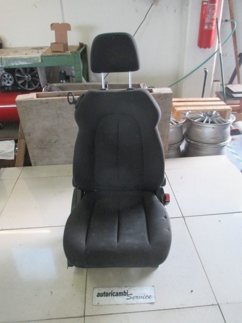SPREDNJI DESNI SEDE? BLAGO OEM N. SEADTMBCLASCLKW208CP3P ORIGINAL REZERVNI DEL MERCEDES CLASSE CLK W208 C208 A208 COUPE/CABRIO (1997-2003) BENZINA LETNIK 2000
