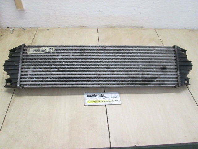 HLADILNIK INTERCOOLER OEM N. 384F3 ORIGINAL REZERVNI DEL CITROEN C5 DC DE MK1 SW (2000 - 2004) DIESEL LETNIK 2003